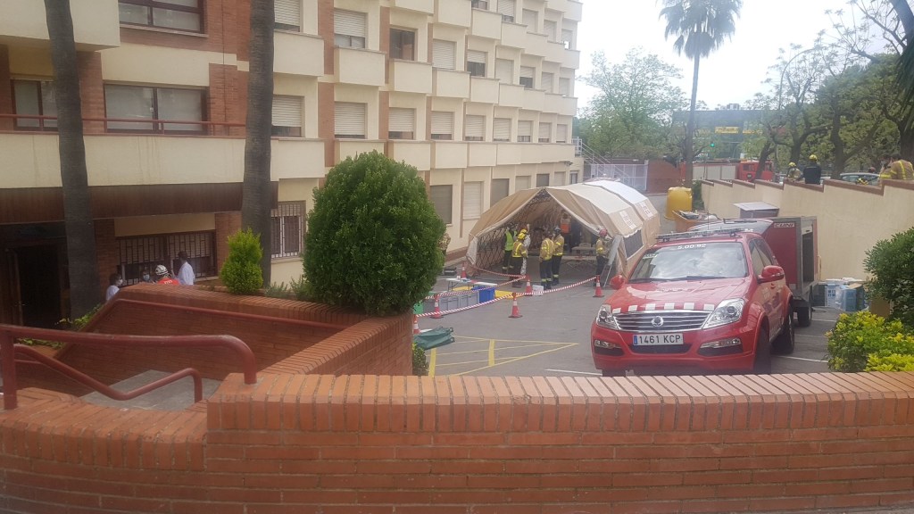 En medio del caos, la comunidad se une para reconstruir y sanar.