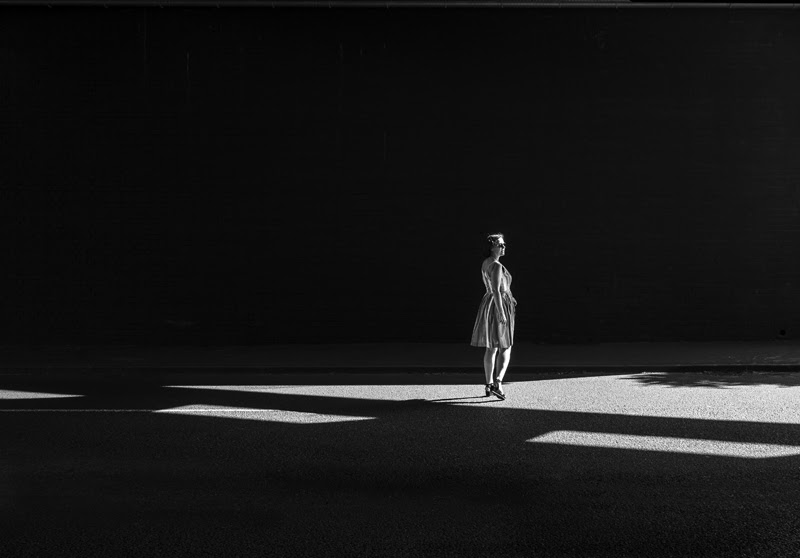 Jugando con la luz y las siluetas de los edificios. Imagen de Rupert Vandervell.