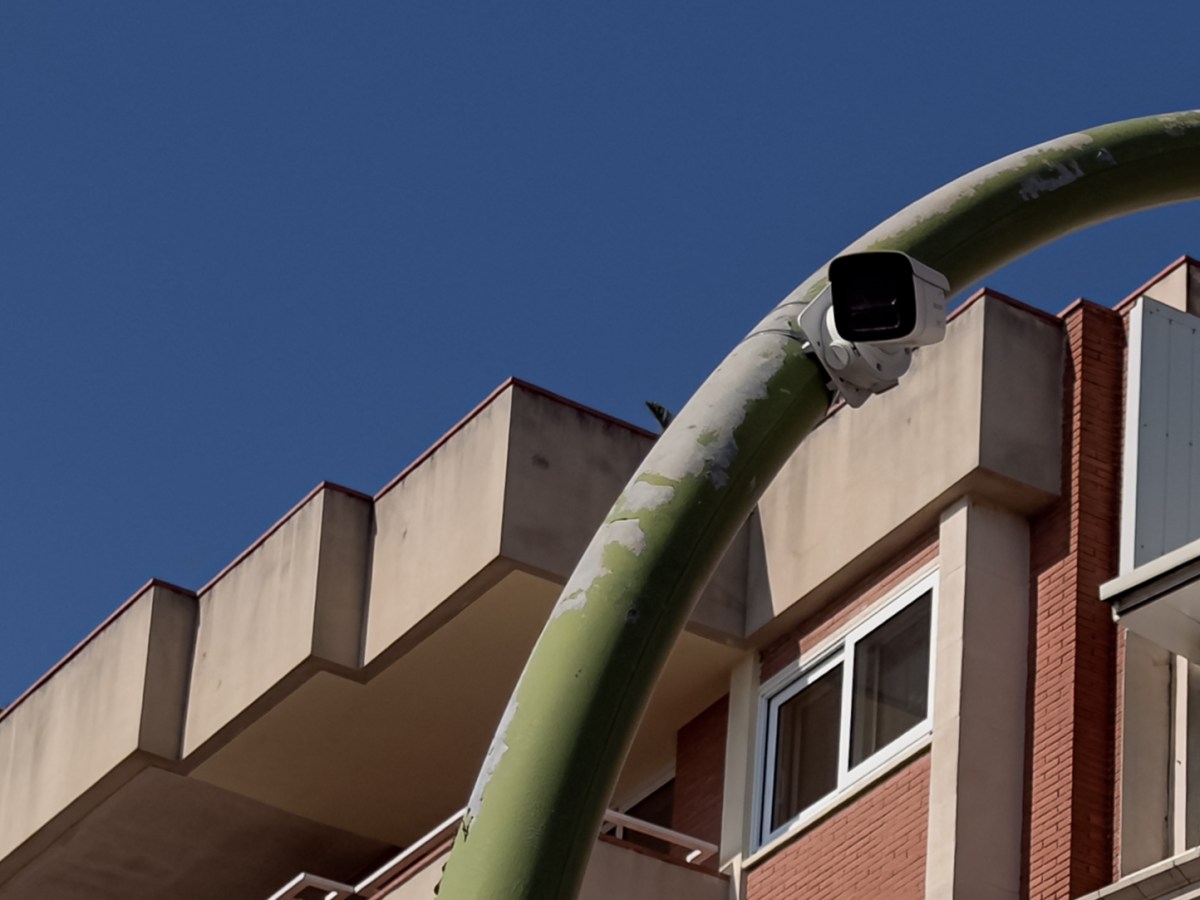 Cuando la cámara la pone la IA: hacia una democracia&nbsp;visual